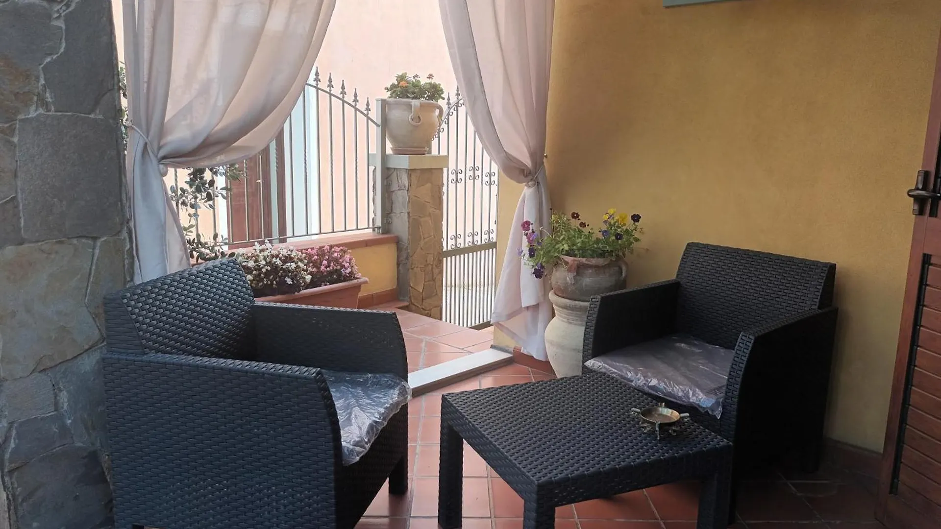 Апартаменты Valentina'S Garden House Triei 0*,  Италия